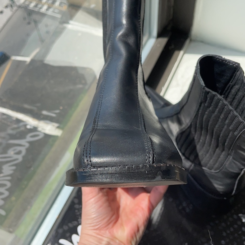 Sam Edelman Dasha Black Leather Chelsea Boot 7 - Picture 10 of 11